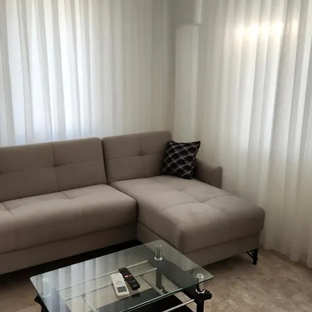 Huge Evleri 2 Apartamento
