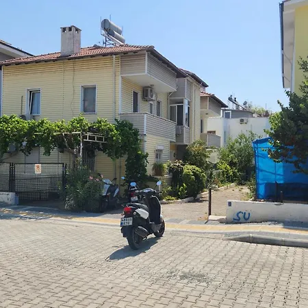 Huge Evleri 2 Apartamento